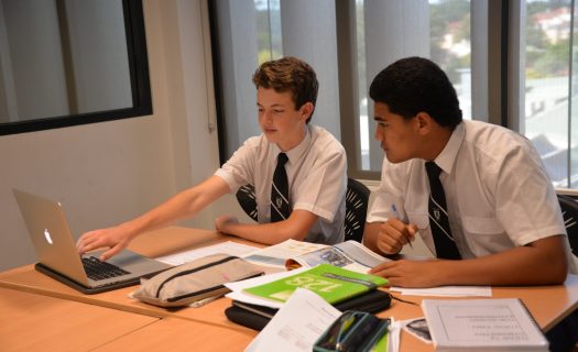 boys_studying